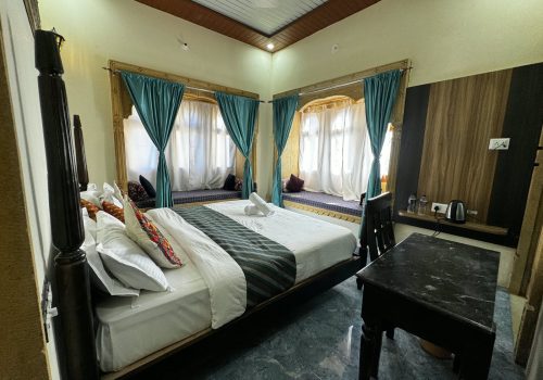 Family Room (4)